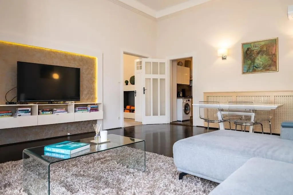 Elegant Opera Residence Budapest