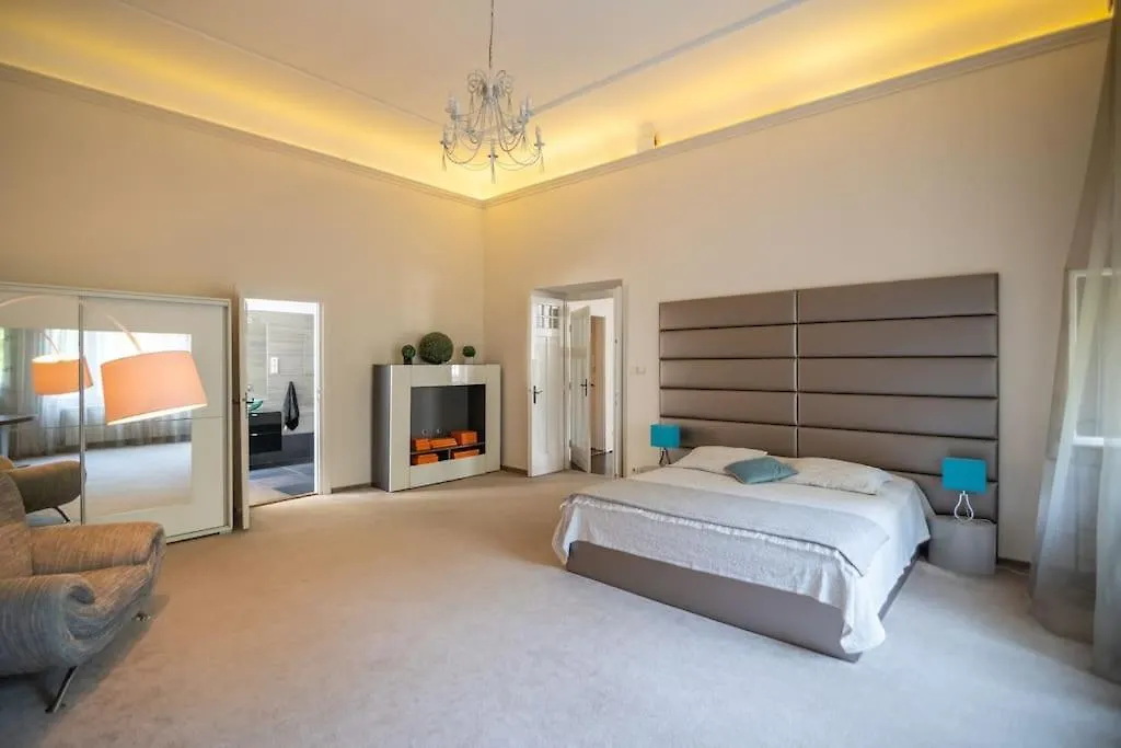 Elegant Opera Residence Budapest Apartment